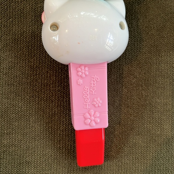 Hello Kitty Key Ring - Picture 4 of 5
